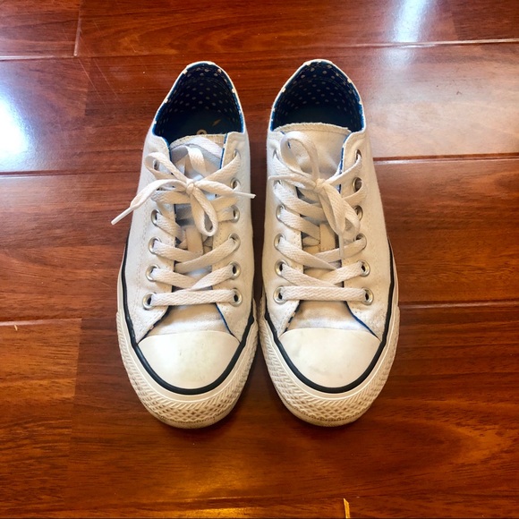 White Converse - Picture 1 of 7